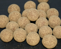Lakritzkugeln mit Vollmilchschokolade